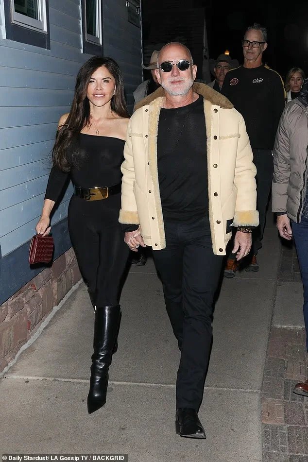 Lauren Sanchez shows off her svelte figure in skintight semi-sheer bodysuit as she steps out with Jeff Bezos Lauren Sanchez didn039t seem to mind the cold as she stepped out in a semi-sheer ensemble in Aspen Colorado with her husband Jeff Bezos on Tuesday